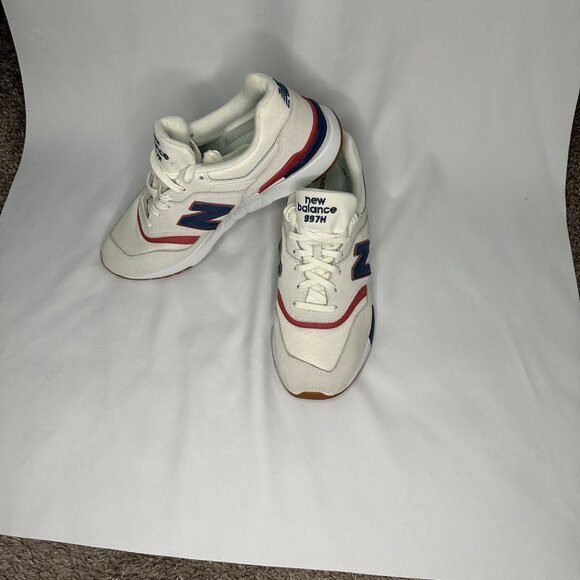 New Balance 997H Sneaker - Picture 2 of 3